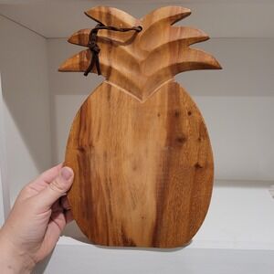 Hand Carved Kamani Wood Tropical‎ Pineapple Shaped Cutting Board Serving Board